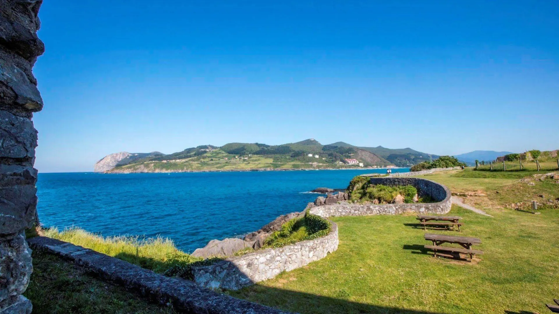 Apartamentos Mundaka 0*,  Spain