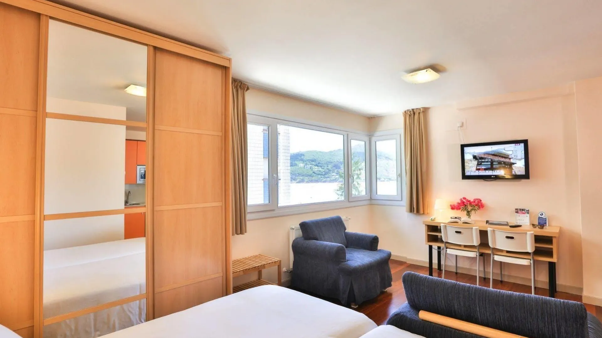 Apartamentos Mundaka 0*,  Spain