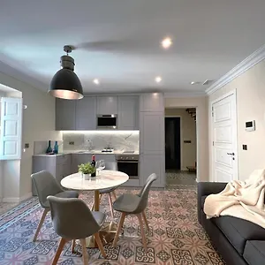 independence-boutique-apartments.hotelssaintjulians.com/